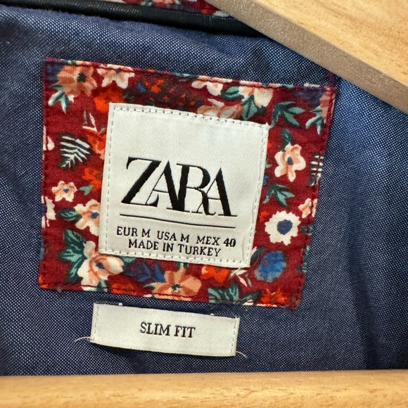 red button-up Zara medium slim fit - Picture 4 of 5